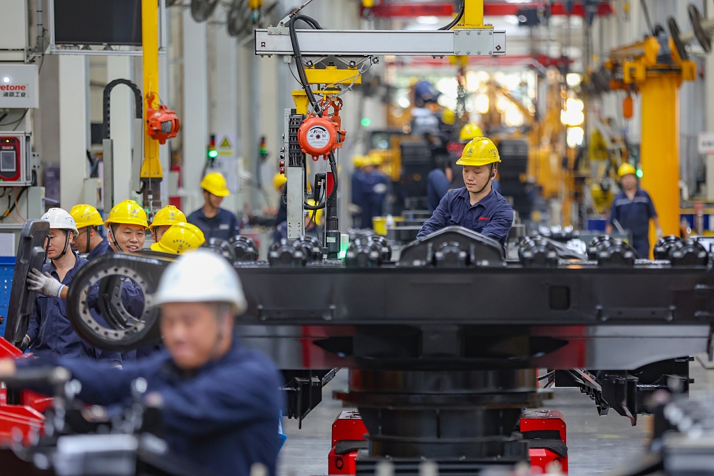 Çin’de sanayi sektörü, iki ayda yüzde 7 büyümeye imza attı