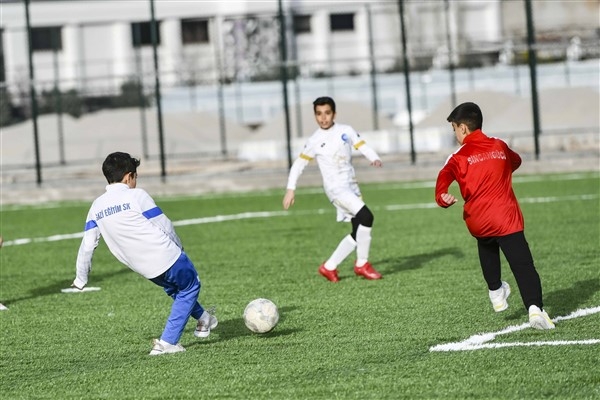 Eryaman Spor Köyü'nde ilk maç yapıldı