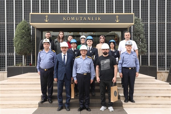 Lise öğrencileri İstanbul Tersanesi Komutanlığı’ndaki eğitimlerine başladı