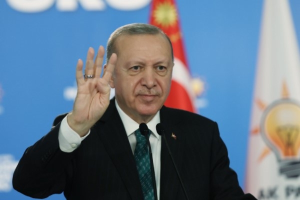 Cumhurbaşkanı Erdoğan, saat 00.30'da AK Parti Genel Merkezi'nde konuşma yapacak