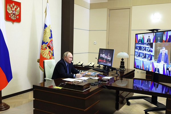 Putin, dört mevsimlik federal tatil beldeleri oluşturma toplantısına katıldı
