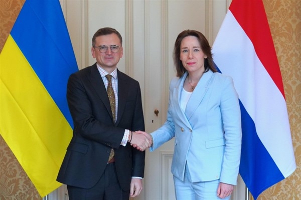 Ukrayna Dışişleri Bakanı Kuleba, Hollandalı mevkidaşı ile görüştü