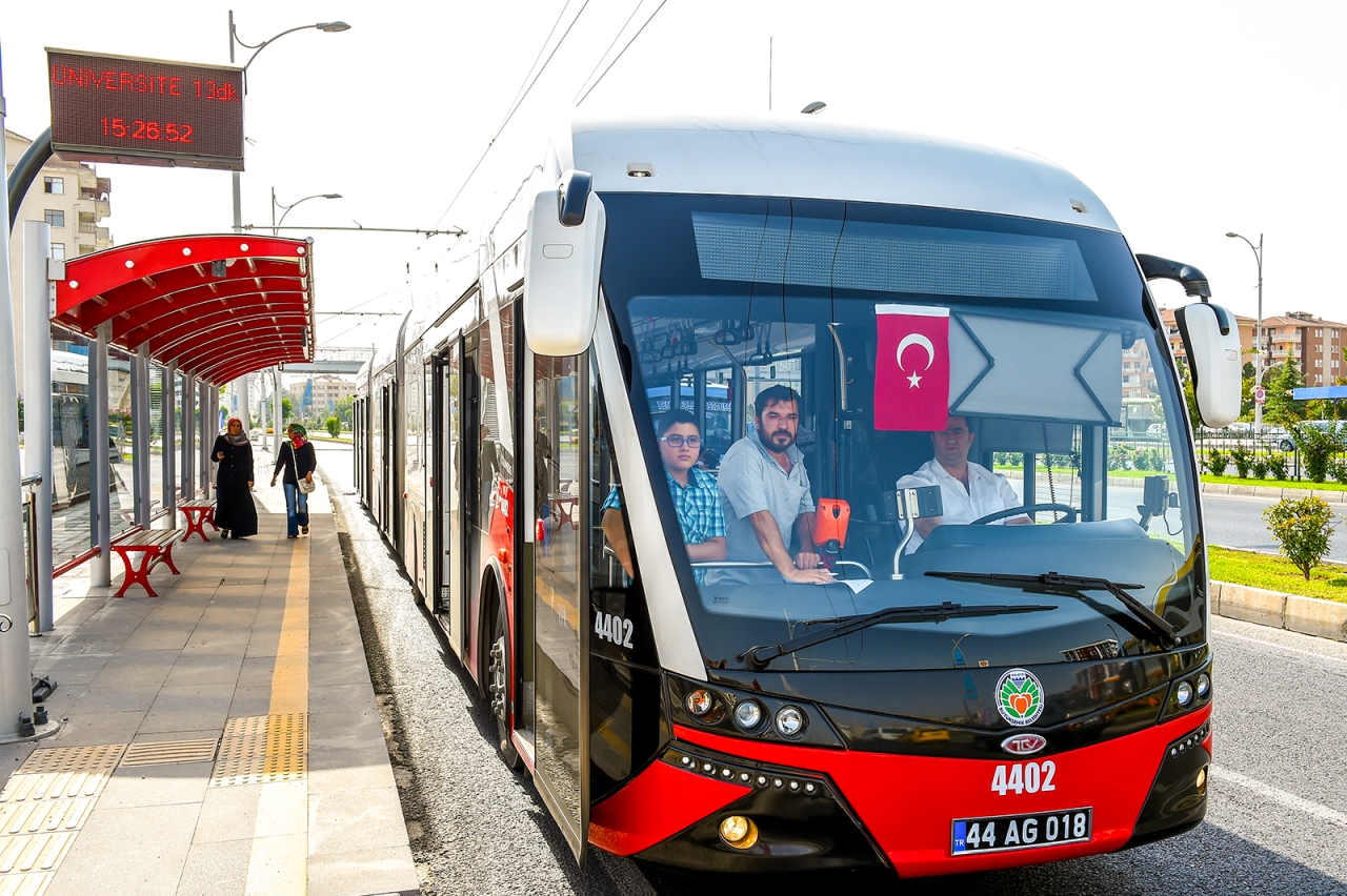 Malatya Büyükşehir Belediyesi'nden bayramın ilk günü ücretsiz ulaşım