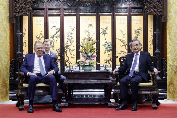 Çin ve Rusya dışişleri bakanları görüştü