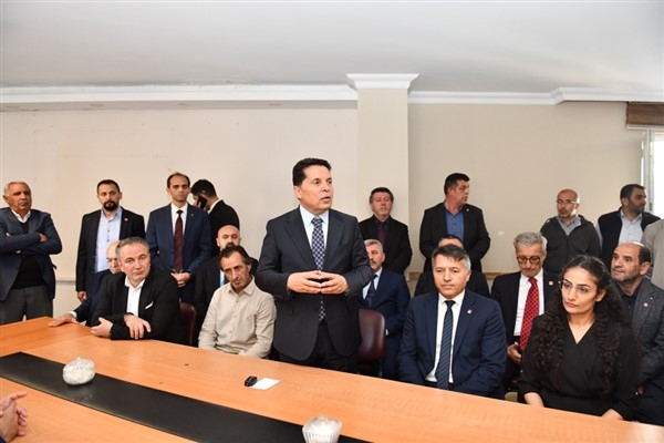 Başkan Özer, ilçedeki siyasi partilerle bayramlaştı
