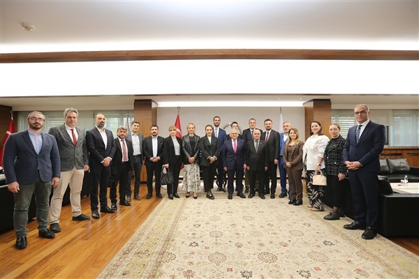 Kayseri İl Kültür ve Turizm Müdürü Dursun, Başkan Büyükkılıç'ı ziyaret etti