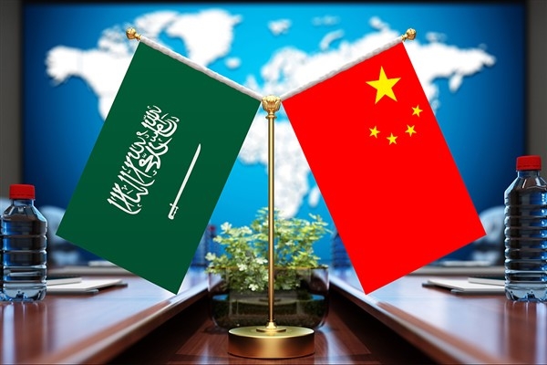 Çin ve Suudi Arabistan dışişleri bakanları görüştü