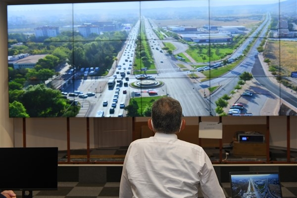 Kayseri'de Trafik Kontrol Merkezi projesi ile şehir trafiği canlı denetleniyor