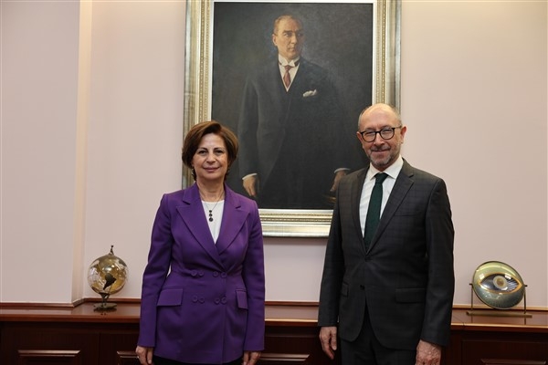 Anadolu Üniversitesi Rektörü Erdal’dan Başkan Ünlüce’ye ziyaret