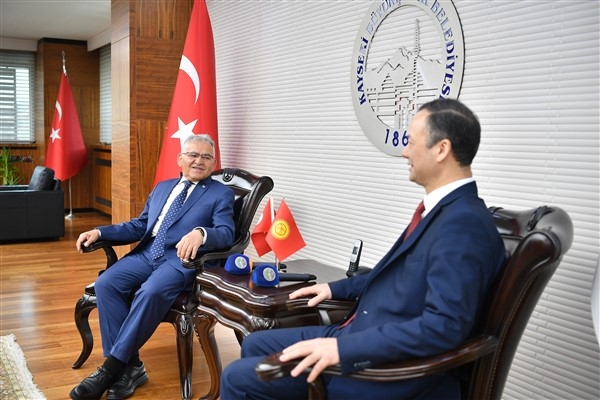 Kırgızistan Ankara Büyükelçisi Kazakbaev’den Başkan Büyükkılıç’a ziyaret