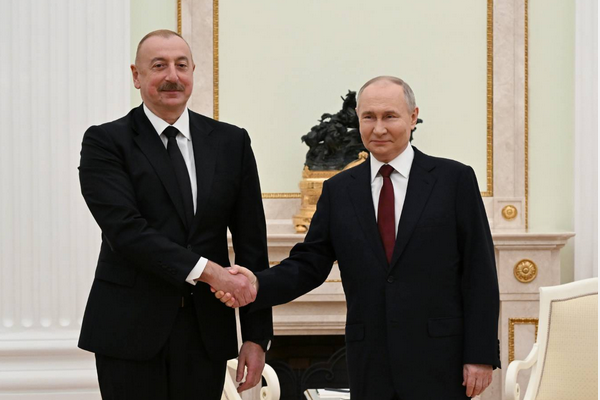 Azerbaycan Cumhurbaşkanı  Aliyev, Rusya Devlet Başkanı Putin ile görüştü
