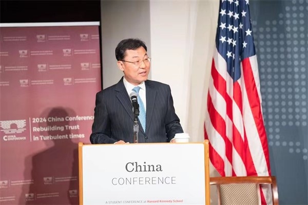 Çin’in Washington Büyükelçisi’nden “üretim kapasitesi fazlası” iddiasına yanıt