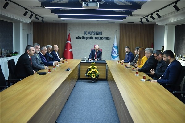 Kayseri Gazeteciler Cemiyeti heyetinden, Başkan Büyükkılıç'a nezaket ziyareti