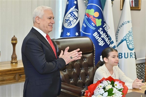 Başkan Bozbey, koltuğunu Zeynep Defne Kesmez'e devretti