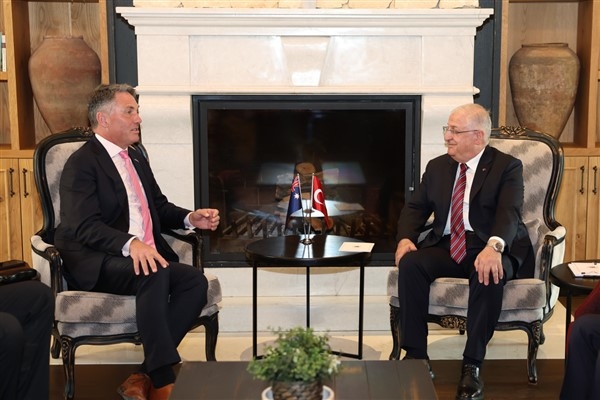 Bakan Güler, Avustralya Savunma Bakanı Marles ile bir araya geldi