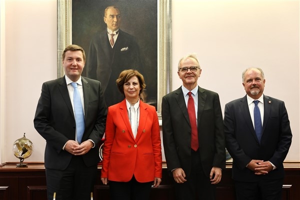 Linz Şehir Senatosu Üyesi Raml ve heyeti, Başkan Ünlüce'yi ziyaret etti