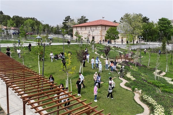 Konya'da öğrenciler, çevrenin korunmasına dikkat çekmek için doğa yürüyüşü yaptı