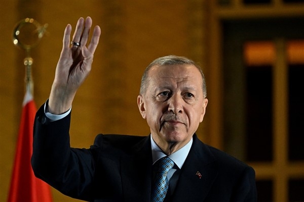 Erdoğan: Netanyahu kasabının hukuk önünde hesap vermesi için gayretimizi artırmalıyız