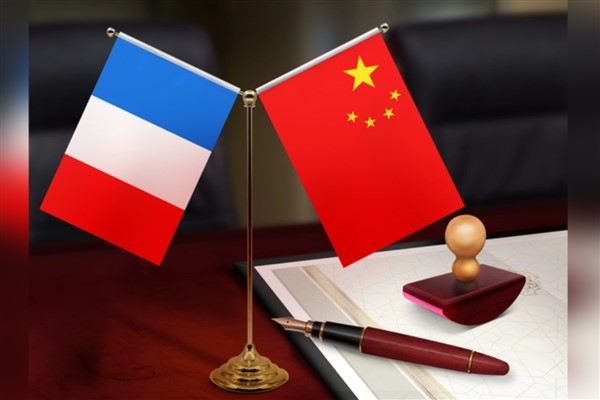 Çin’in Fransa’dan AB’nin pragmatik bir politika izlemesinde rol oynaması beklentisi