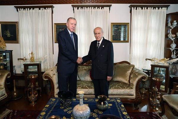 cumhurbaşkanı Erdoğan, Bahçeli'yi evinde ziyaret etti