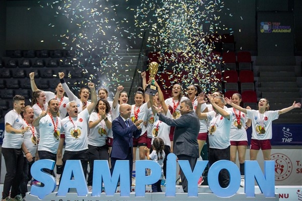 Kadınlar 1. Ligi'nde Ortahisar Belediyesi şampiyon oldu