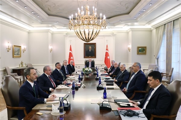 Cumhurbaşkanı Erdoğan başkanlığında Cumhurbaşkanlığı Yüksek İstişare Kurulu toplandı