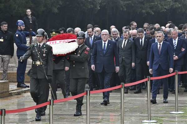 İYİ Parti Genel Başkanı Dervişoğlu’ndan Anıtkabir'e ziyaret