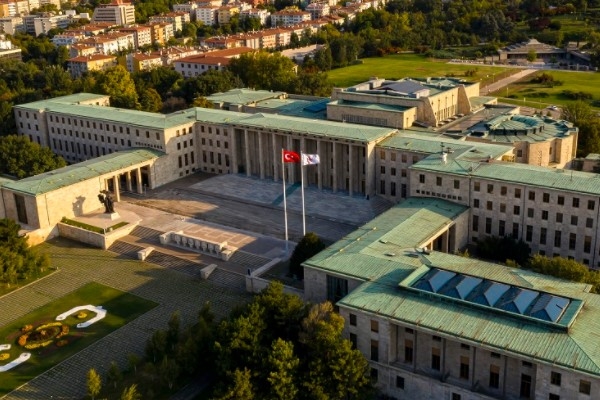 TBMM Başkanı Kurtulmuş, Albayrak Grubu'na taziye ziyareti gerçekleştirdi