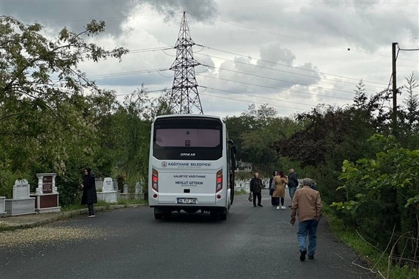 Kağıthane’de kabir ziyareti yapmak isteyen vatandaşlara ulaşım desteği
