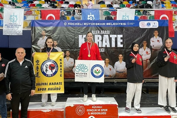 Nilüfer'li karateciler, 1 altın 2 bronz madalya kazandı
