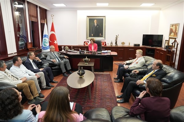Eskişehir Gazeteciler Cemiyeti’nden Başkan Ünlüce’ye ziyaret