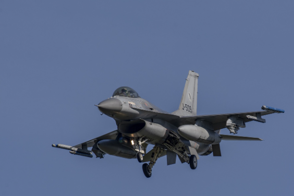 IDF: Savaş uçakları Hizbullah'ın Jabel Rizlan bölgesindeki askeri bir yapıyı hedef aldı