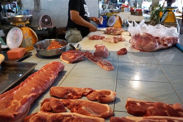 Adana'da olumsuz koşullarda gıda satışı yapıldığı belirlenen işletme kapatıldı