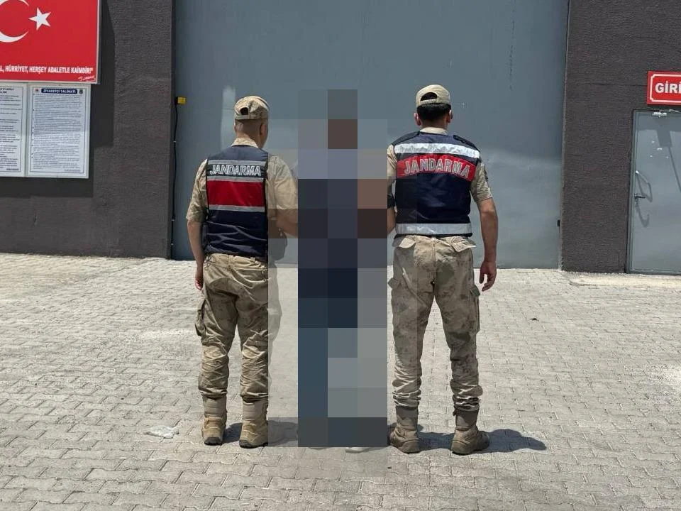 Şanlıurfa’da kesinleşmiş hapis cezası bulunan 2 hükümlü yakalandı