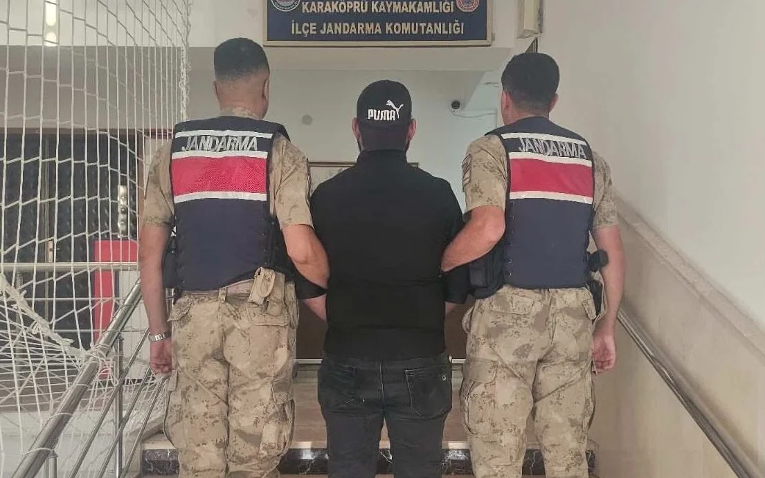 Şanlıurfa’da 5 Yıl Hapis Cezası Bulunan Firari Karaköprü’de Yakalandı