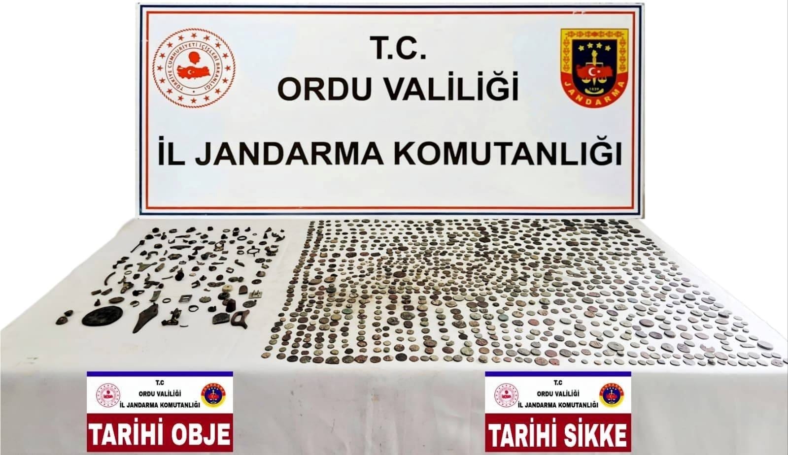 Kaçakçılık Operasyonu: Tarihi Eserler Ele Geçirildi