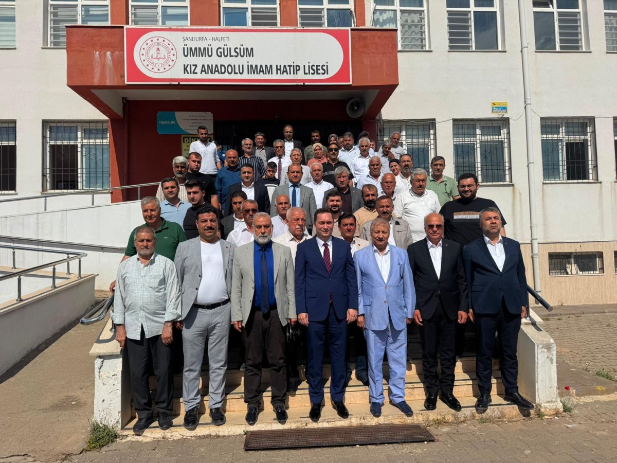 PINARBAŞI, HALFETİ’DE MUHTARLAR VE KURUM MÜDÜRLERİYLE BİR ARAYA GELDİ