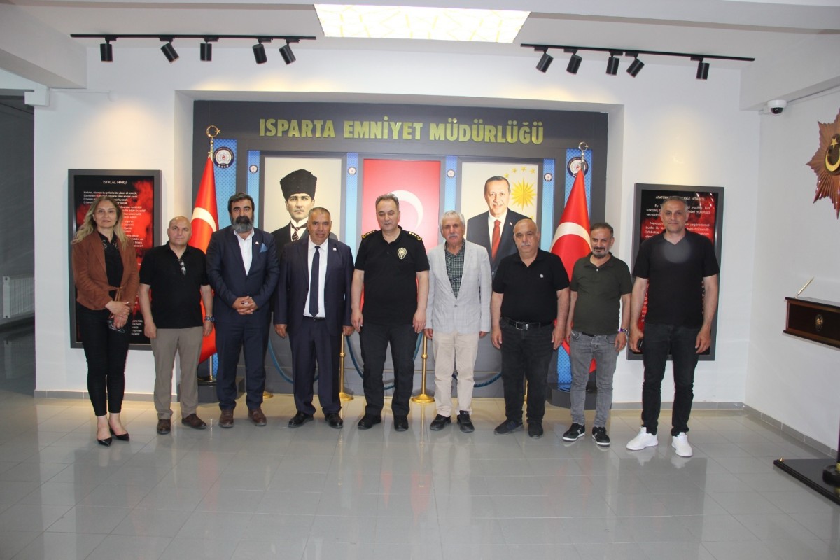 Güneydoğulu Gazeteciler, Isparta İl Emniyet Müdürü Erdem Bildirici'yi Ziyaret Etti
