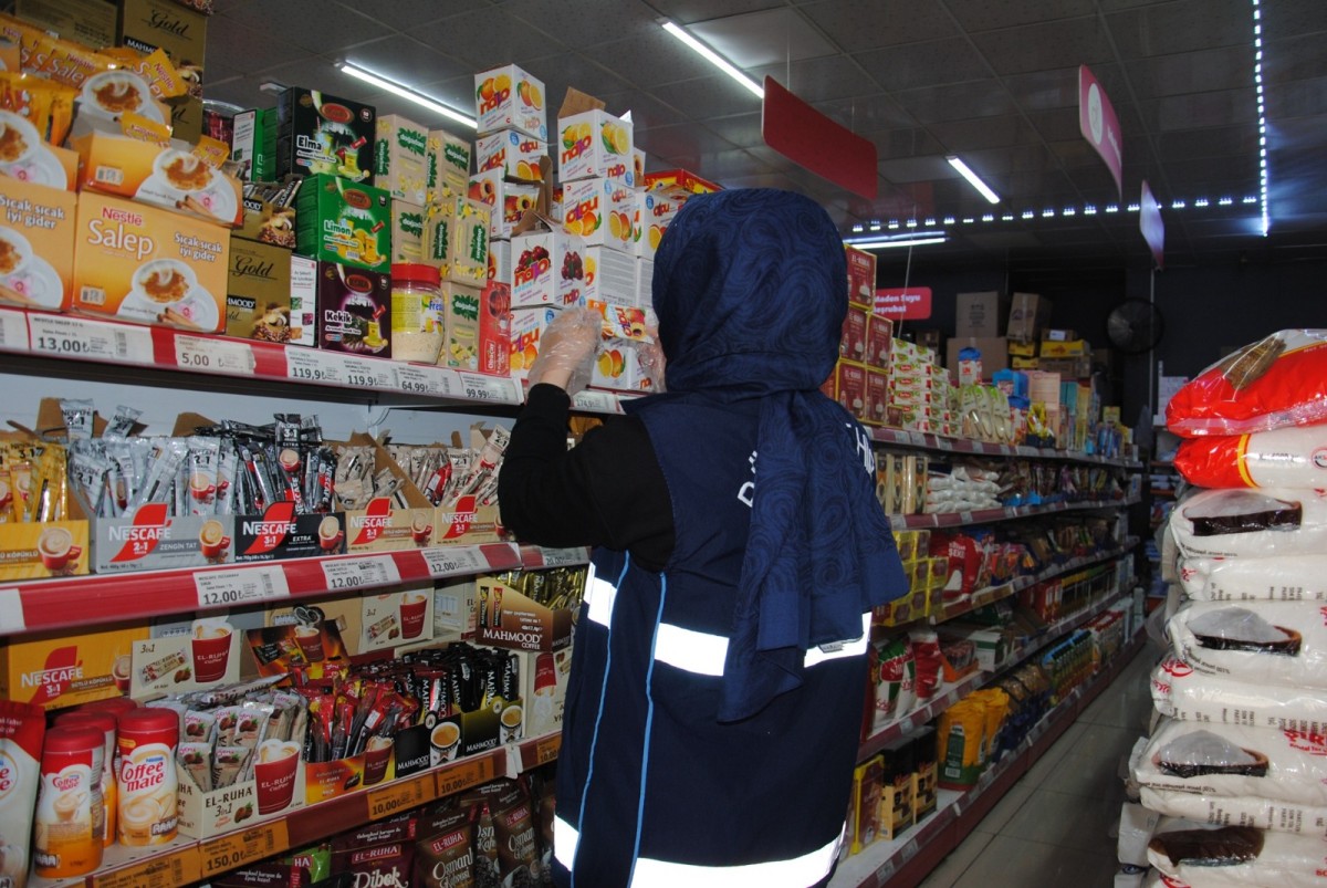 Şanlıurfa’da Tarihi Geçmiş Ürünlere Geçit Yok: Zabıta Denetimleri Sıklaştırıldı