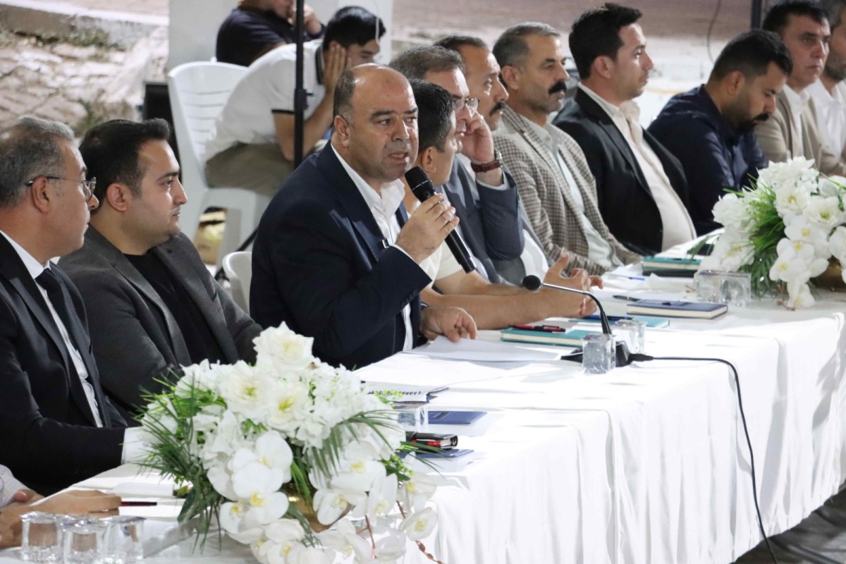 BAŞKAN NİHAT ÇİFTÇİ, AKPIYAR MAHALLESİNDE VATANDAŞLARIN SORUNLARINI DİNLEDİ