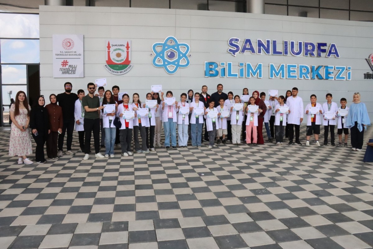 ŞANLIURFA'DA GELECEĞİN ENERJİ ELÇİLERİ SERTİFİKALARINI ALDI