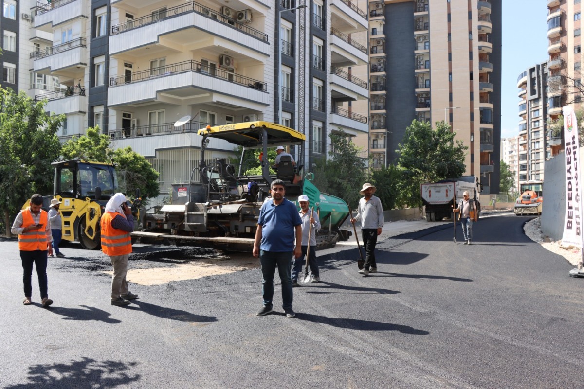 Akpıyar Mahallesi’nde Asfalt Seferberliği