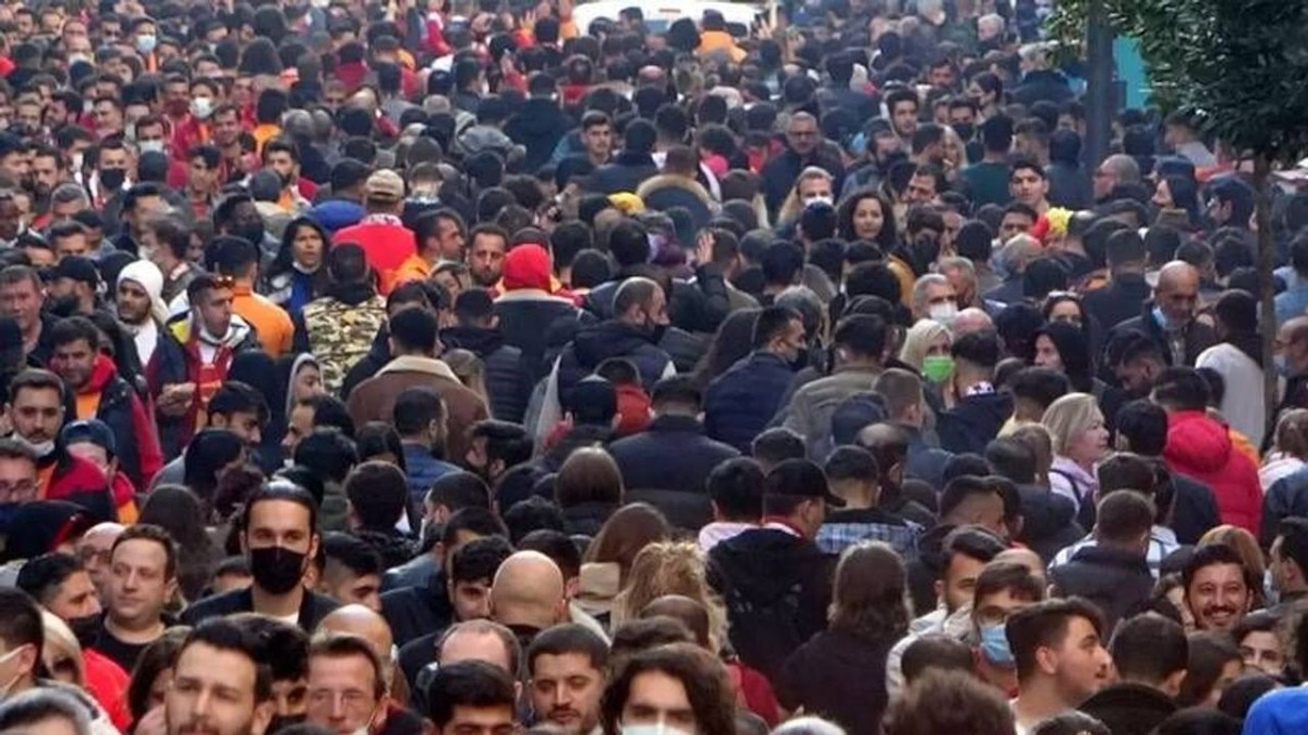Türkiye'de Genç İşsizlik Alarm Veriyor: Her 100 Gençten Yaklaşık 15'i İşsiz