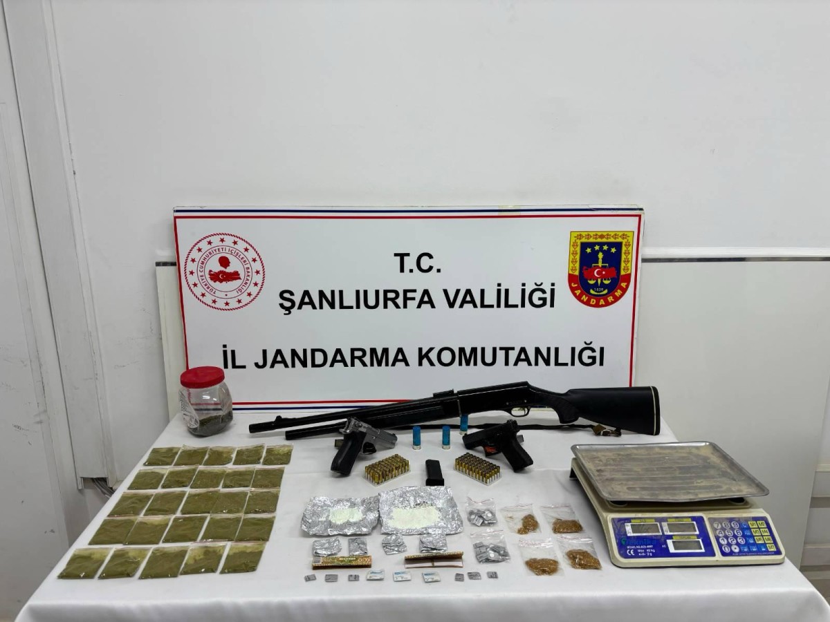 Suruç'ta Jandarmadan Uyuşturucu Operasyonu: Silah ve Uyuşturucu Ele Geçirildi