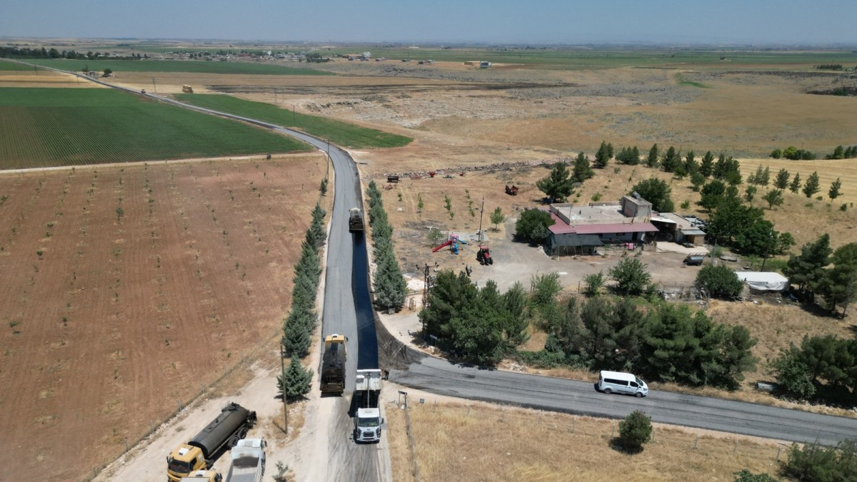 Viranşehir'de 9 Kilometrelik Grup Yolu Yenilendi