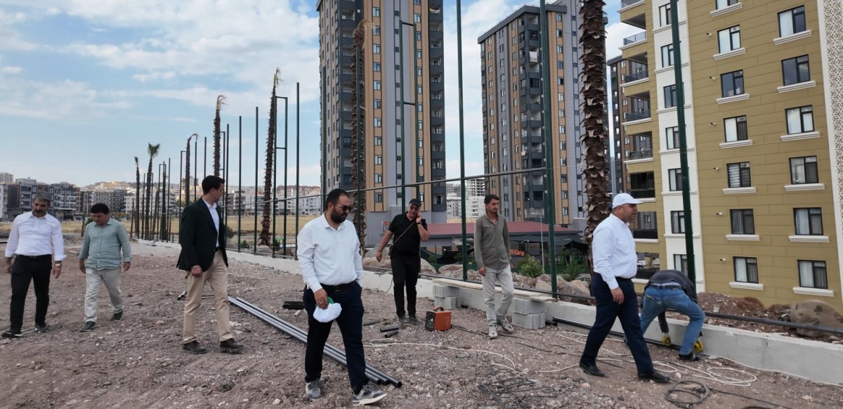 Karaköprü'de Geleceğin Sporcuları İçin Dev Spor Kompleksi Yükseliyor