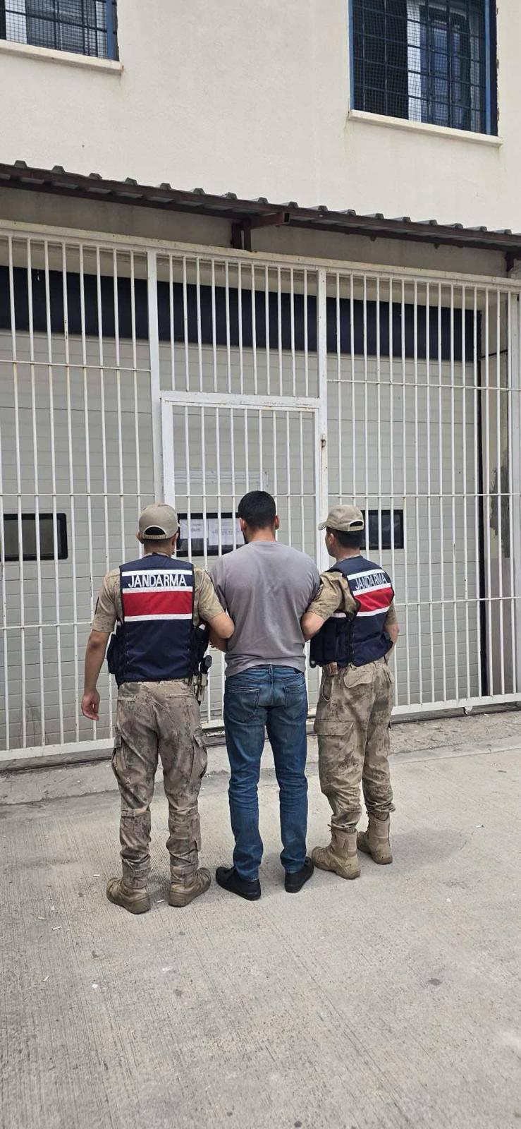 5 Yıl Hapis Cezası Bulunan Firari Akçakale'de Yakalandı