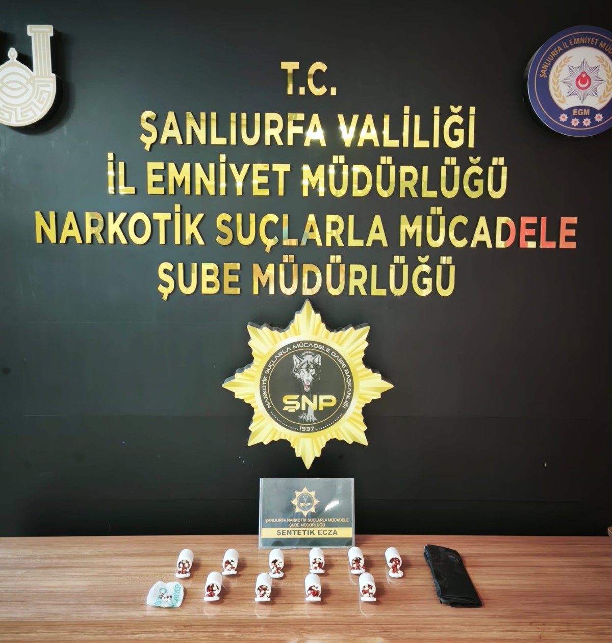 Şanlıurfa'da Uyuşturucu Operasyonu: 3 Tutuklama, Binlerce Hap Ele Geçirildi