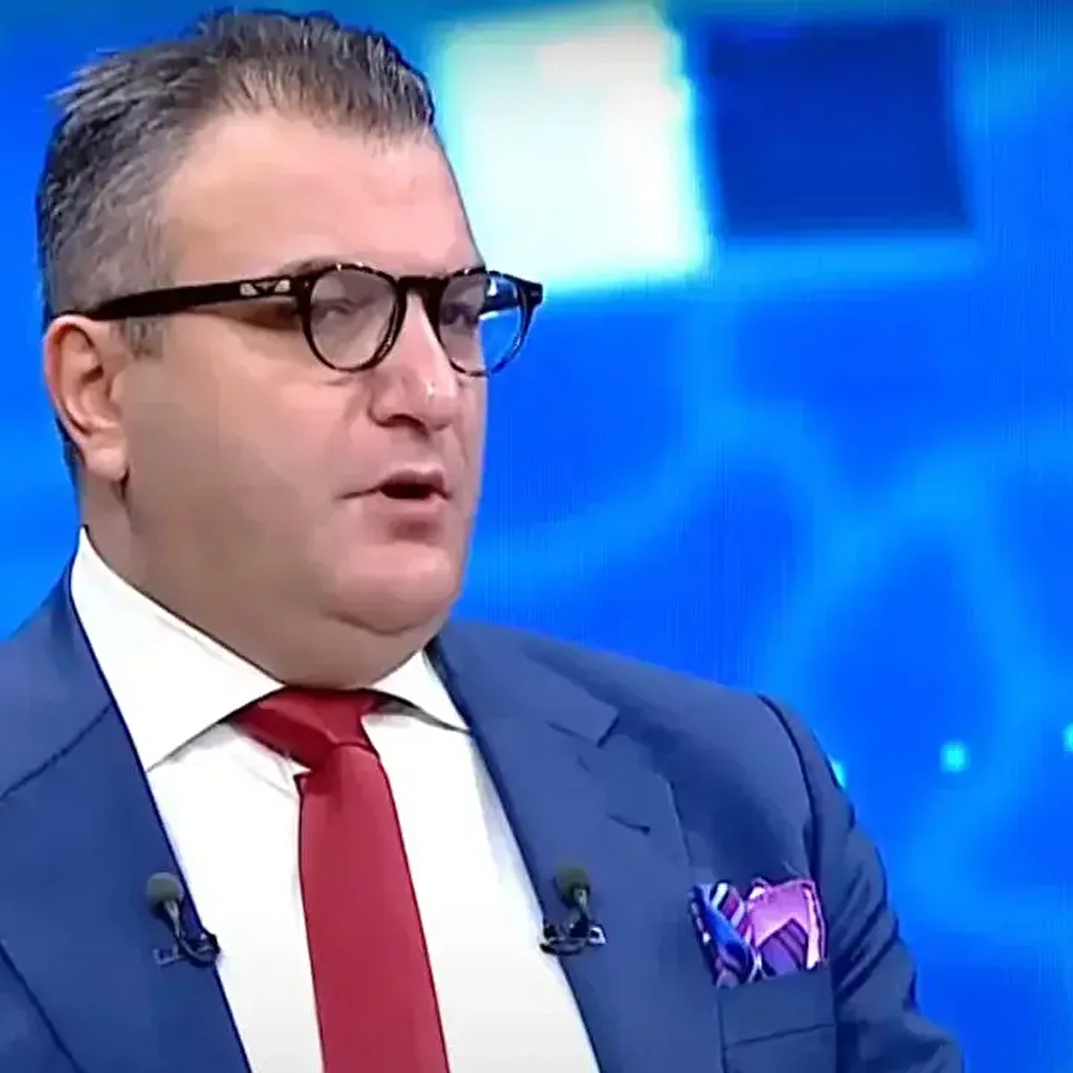 Gazeteci Küçük Gözaltına Alındı