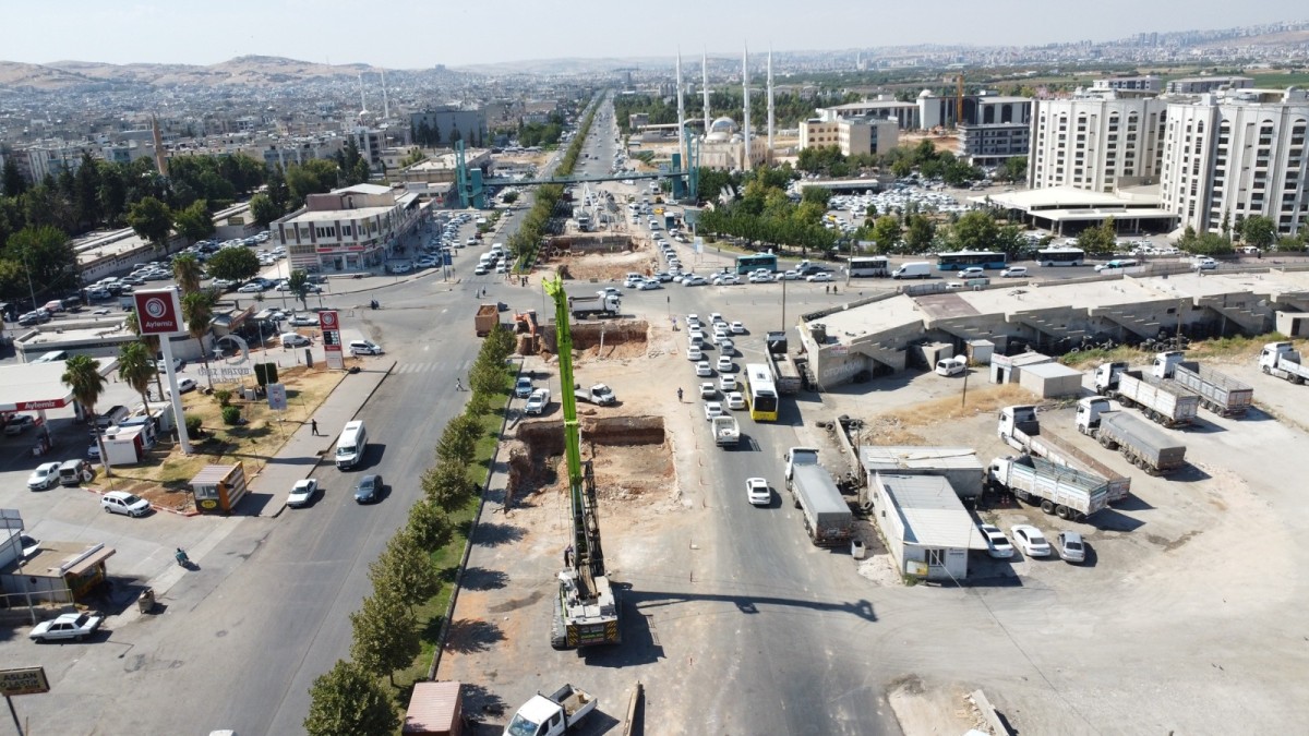 EYYÜBİYE’DE TRAFİK ÇİLESİNİ BİTİRECEK PROJE HIZLA İLERLİYOR